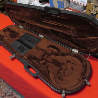 Vintage 1980s Peavey USA Contour Case For T-60 T-25 T-26 T-27 Guitars - Deluxe Interior - (PC/01) image 1