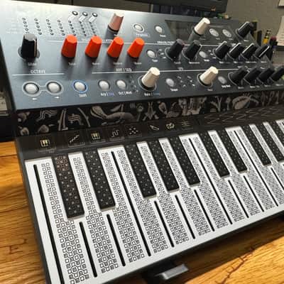 Arturia MicroFreak 25-Key Algorithmic Synthesizer 2019 - Present - Black image 2