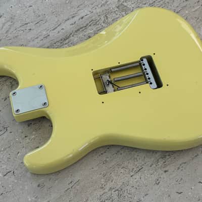 Fender Special Edition Canary Diamond Yellow 60's Stratocaster Alder BODY Vintage '62 Reissue Vintera image 13