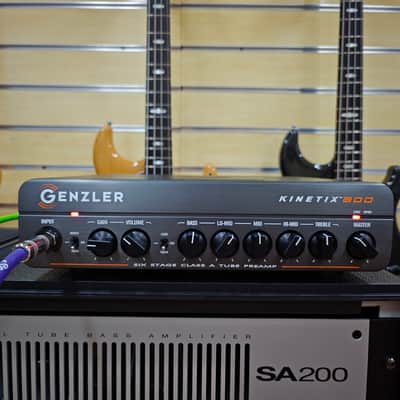 World wide Free Shipping! Mint Genzler Kinetix 800 Watt bass guitar amplifier tube analog preamp class D power image 6