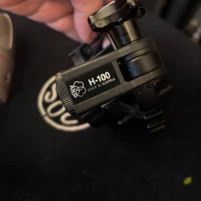 AKG C3000B Large Diaphragm Cardioid Condenser Microphone w H-100 shockmount image 4