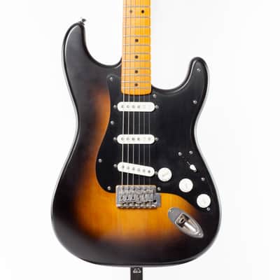 Squier 40th Anniversary Vintage Edition Stratocaster 2022 Satin Wide 2-Colour Sunburst image 1