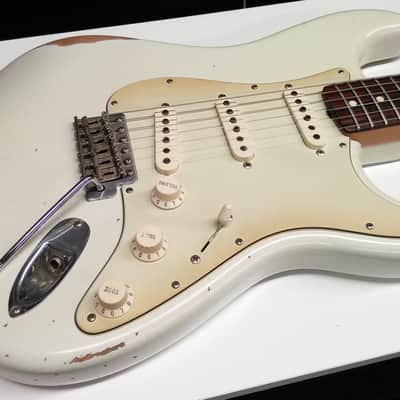 2009 FENDER Road Worn 60's STRATOCASTER Electric GUITAR w/ OBAG Olympic White MIM Strat image 2