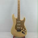 Fender Yngwie Malmsteen Artist Series Signature Stratocaster with Maple Fretboard 2007 - Present - Vintage White