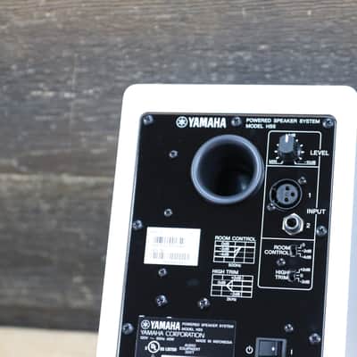 Yamaha HS5 Powered Studio Monitor 2-Way Bi-Amp 5" Studio Monitor White w/Box image 11