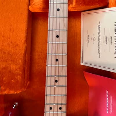 Fender Eric Clapton Artist Series Stratocaster with Vintage Noiseless Pickups 2001 - Present Torino Red image 4