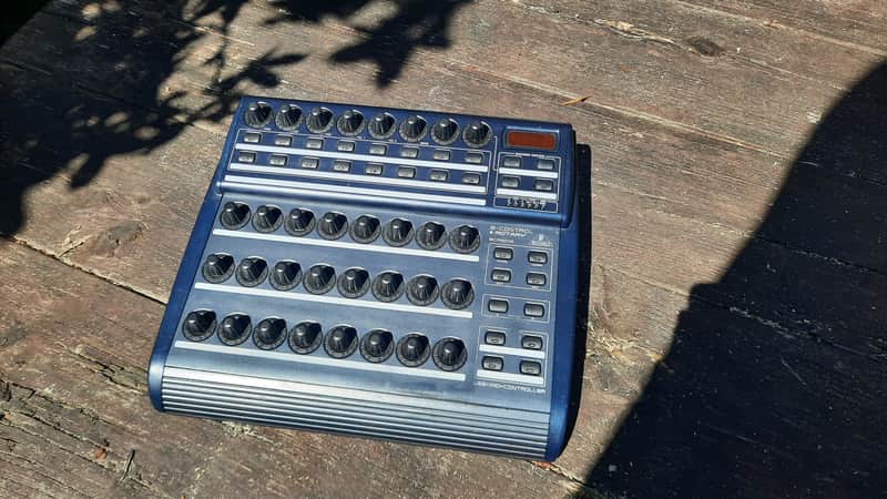 Behringer BCR2000 Rotary Midi Controller image 1