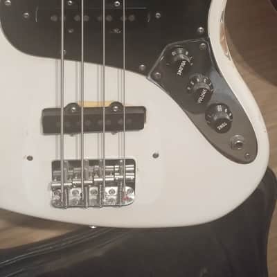 Fender Jazz Bass 1978 Olympic White – All Original Electronics – Vintage Hard Case + Manual image 16