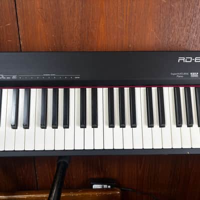Roland RD-64 Fully Weighted 64key Digital Stage Piano SuperNATURAL Sounds w/ bag image 4
