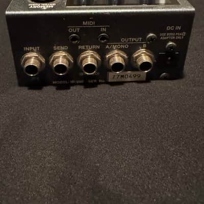 Boss IR-200 Amp and IR Cabinet - Silver image 2