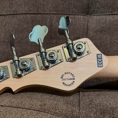 G&L Tribute Series Fallout Bass 2025 Model In Surf Green image 7