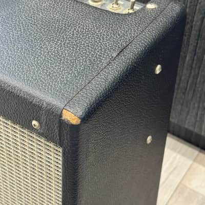 Fender Hot Rod Deville 60W 2x12 Tube Guitar Combo Amp image 4