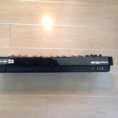 Line 6 Mobile keys 25 Keyboard Midi Controller Black image 2