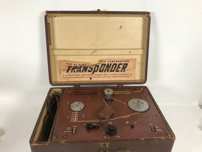 De Forest Transponder Suitcase Turntable Amplifier image 1
