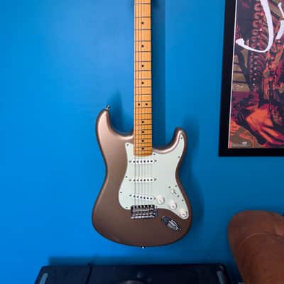 Fender American Professional Classic Stratocaster 2025 - Present - Faded Firemist Gold image 1