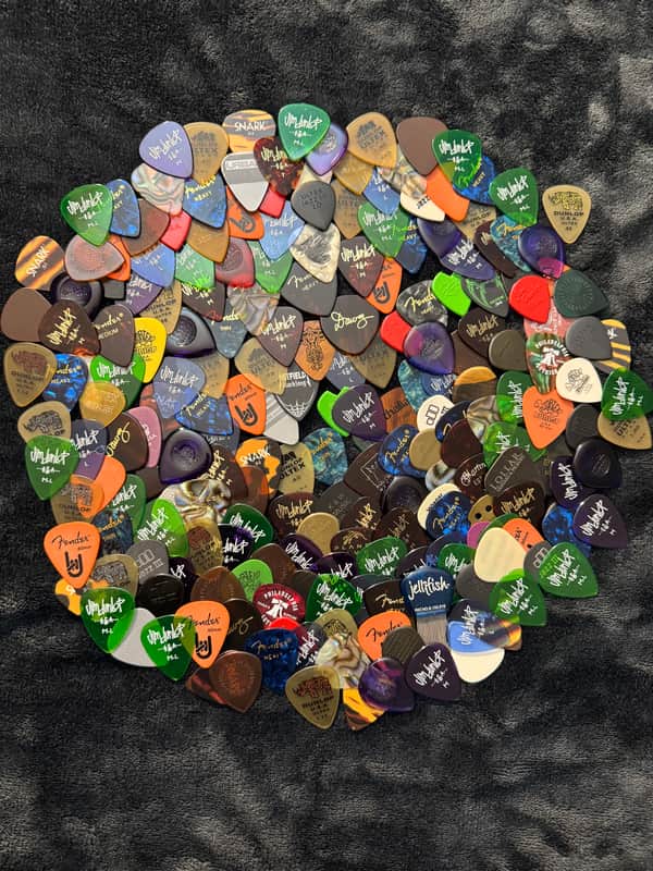 Various Brands Over 200 Guitar picks image 1