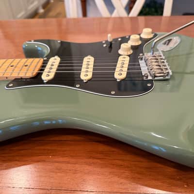 Fender American Professional Stratocaster image 14