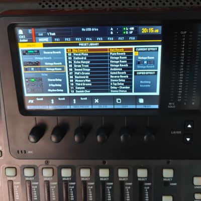 Behringer X32 Compact - mixing desk - w/ softbag, flight case, decksaver, gooseneck LED image 18