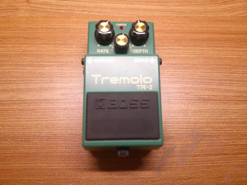 Boss TR-2 Tremolo (Silver Label) 1997 - Present - Green image 1