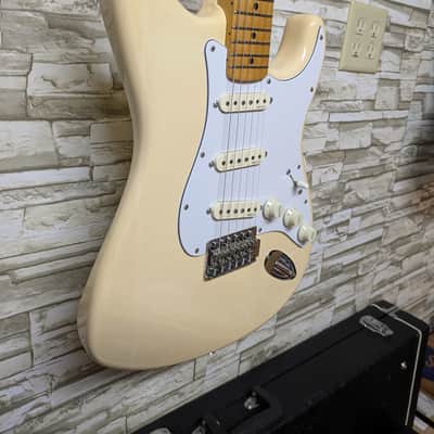 Fender Standard Stratocaster® (Upgrade) (2006-2008), Maple Fingerboard, Arctic White with Fishman Fluence Stratocaster Loaded Pickguard - White with Battery Pack and Hard Case image 9
