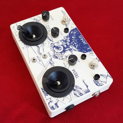 Walrus Audio Janus Tremolo / Fuzz 2012 - Present - White image 3