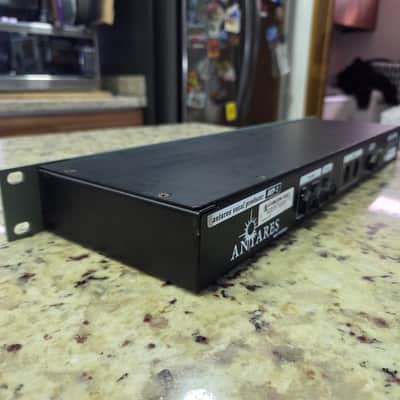 Antares AVP-1 Vocal Producer 2010s - Green image 3