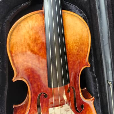 Mint Open Box Krutz 400 Series Model A840 15.5" Step Up Viola w/ Case and Bow image 5