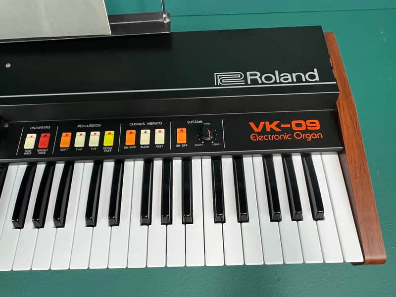 Roland VK-09 61-Key Electronic Organ 1980s - Black | Reverb