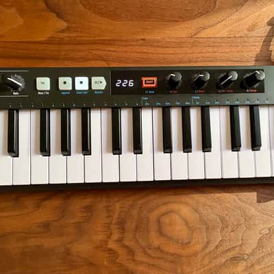 Arturia KeyStep 37 MIDI Controller 2021 - 2025 - Black image 4