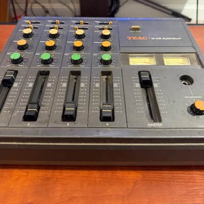 TEAC M-09 Audio Mixer - Black image 2
