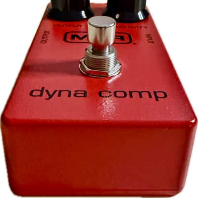 MXR M102 Dyna Comp 1995 - Present - Red image 2