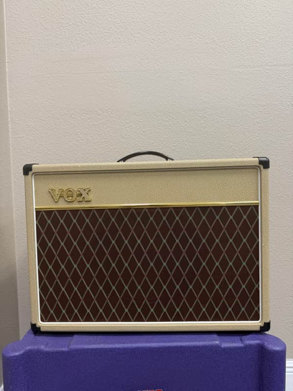Vox AC15C1-CVR Custom Limited Edition 15W Combo with Gator Flight Case image 1