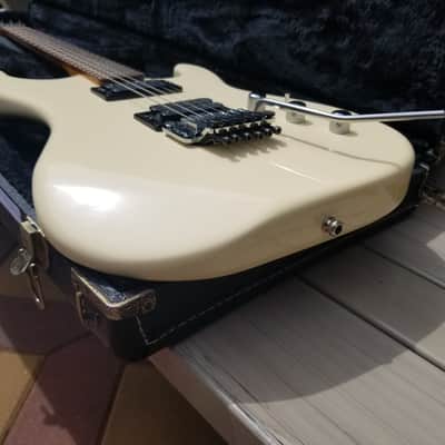Kramer Pacer 1985 Cream image 12