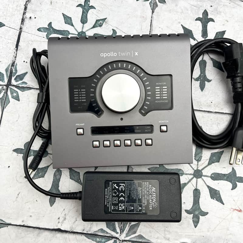Universal Audio Apollo Twin X QUAD Thunderbolt 3 Audio Interface image 1