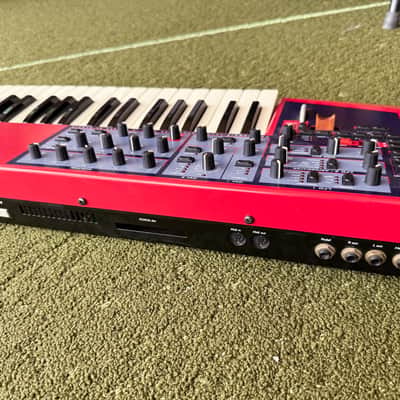 Nord Lead 49-Key 4-Voice Polyphonic Synthesizer 1995 - 1997 - Red image 6