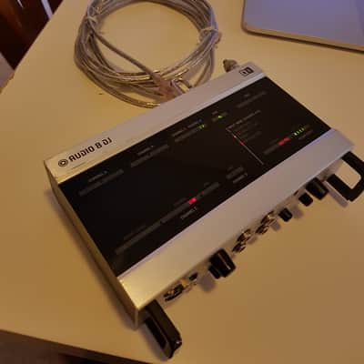 Native Instruments Audio 8 DJ Multi Channel Soundcard image 3