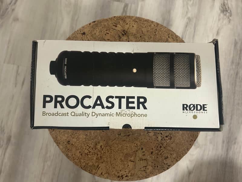 RODE PROCASTER BROADCAST QUALITY DYNAMIC CARDIOIDMICROPHONE - BLACK image 1