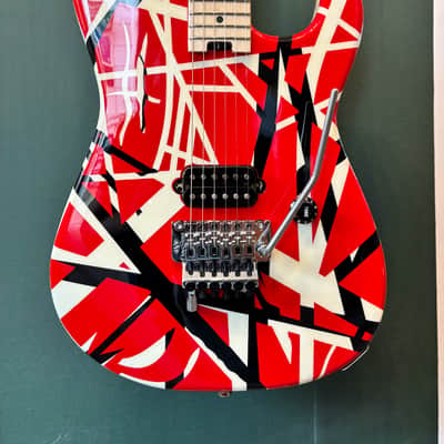EVH Red Striped Series 2021 - red image 2