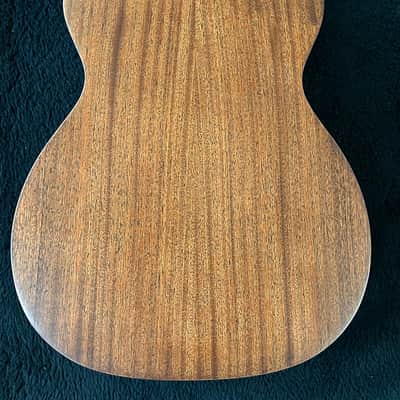 Martin  000C-10E Special Cutaway AC/EL -Satin Sapele 4lbs. 7.4oz #2865071 w/Gigbag image 6