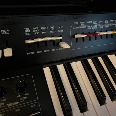 Yamaha SY-2 - fully functional but requires internal cleaning to be 100%. image 2