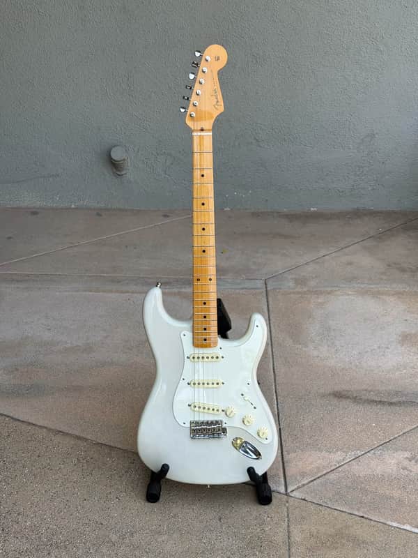 Fender Eric Johnson Stratocaster with Maple Fretboard 2014 White Blonde image 1