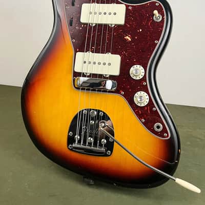 Fender American Vintage 65 Jazzmaster "Thin-Skin" 3-Tone Sunburst 2017 image 6
