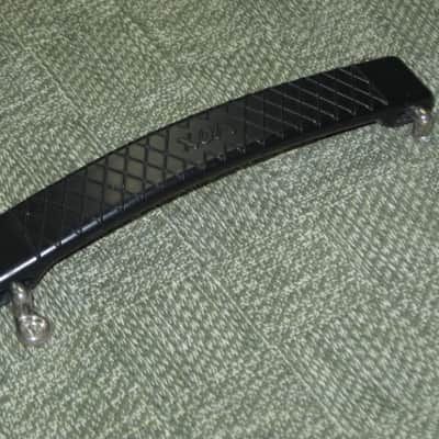 lite use (one mounting piece is broken) genuine Vox Black Plastic Dogbone Style Guitar Amplifier Handle with VOX logo and Diamond Pattern [Black hard - but flexible Plastic /  Metal Nickel mounting pieces (1 mounting piece is broken) + screws (from 2000) image 18