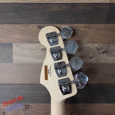USED-Squier Affinity Series Jazz Bass Excellent Condition 3 Tone Sunburst Finish image 6