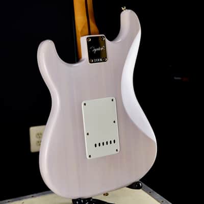 Squier FSR Classic Vibe '50s Stratocaster Maple Fingerboard Parchment Pickguard Gold Hardware White Blonde image 7