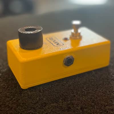 MXR M148 Micro Chorus Yellow Modulation Effect Pedal for Electric Guitar image 19