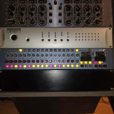 AMS Neve 8816 16-Channel Summing Mixer 2010 - Blue Bild 8