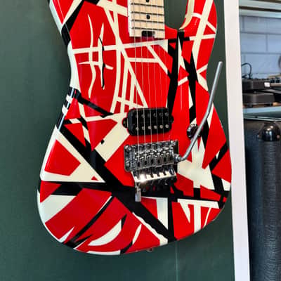 EVH Red Striped Series 2021 - red image 4