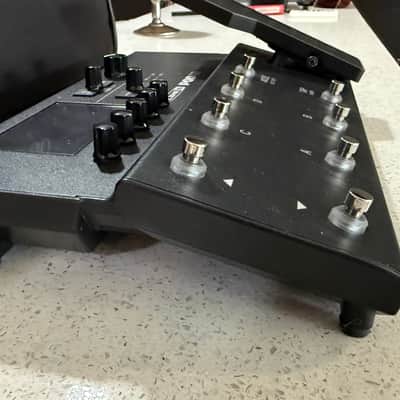 Line 6 POD Go Multi-Effects Guitar Processor w/ Official Gig Bag, PSU & Docs image 7