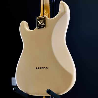 Fender Custom Shop Limited Edition 1954 Hardtail Stratocaster DLX Closet Classic 1-Piece Quartersawn Maple Neck Fingerboard Super/Super Faded Aged Shell Pink image 12